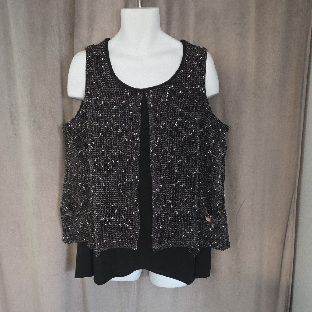 Nina Leonard 2x Black and White Tank Top
